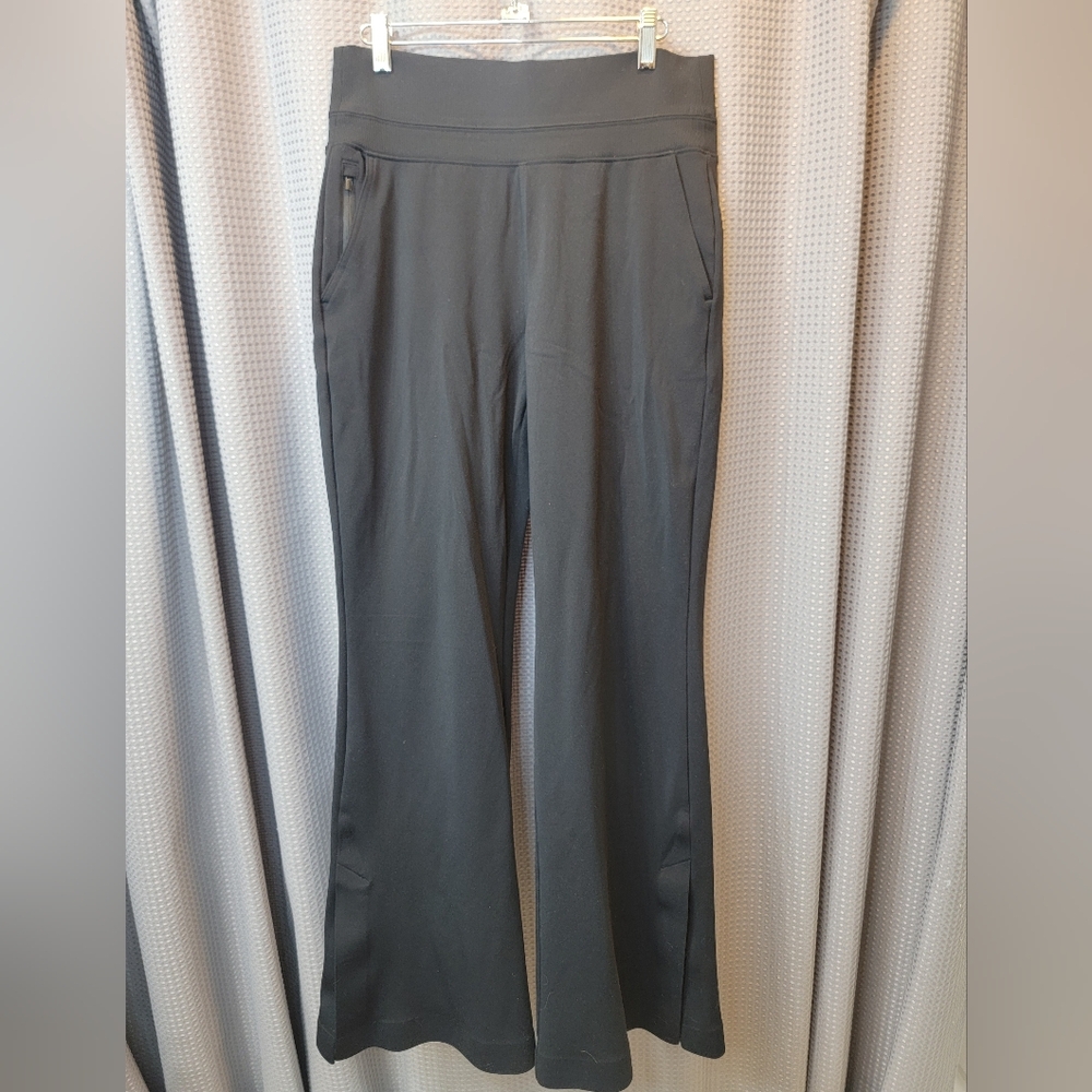 ATHLETA Venice Flare Pant Black Size M
